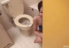 Dos hombres trajeron a la rubia a un éxtasis inolvidable video casero anal doloroso