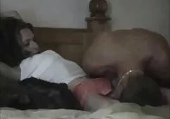 La chica lets la chico mierda su anal casero latino